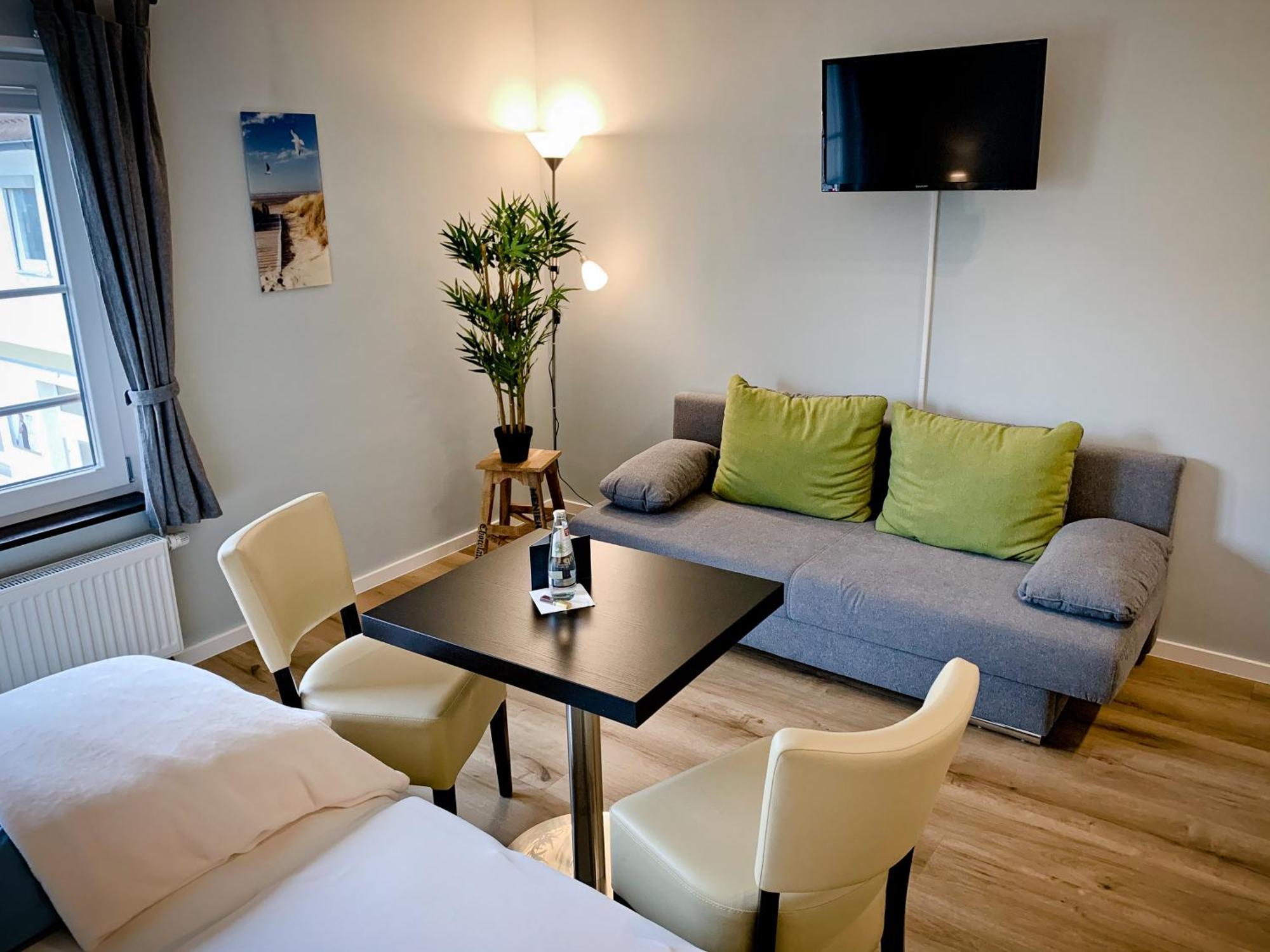 Triple A³ Aparthotel Marktheidenfeld Exteriör bild